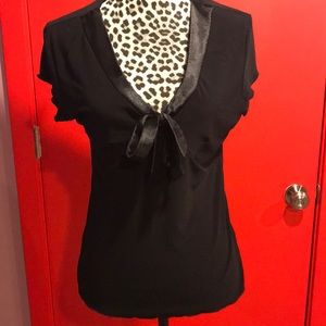 Classic flattering black stretch blouse VGUC